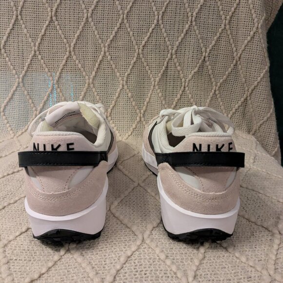 Women's Nike Waffle Debut - Size 10 - Picture 3 of 7